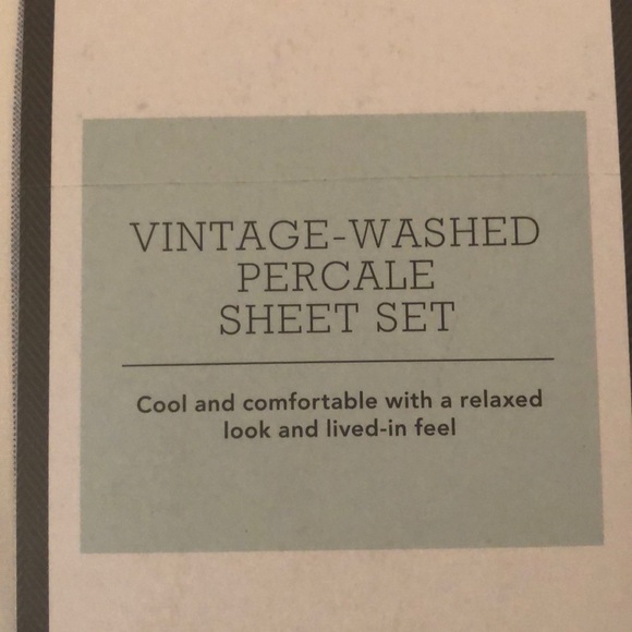 Threshold vintage-washed percale sheet set. - Picture 2 of 5